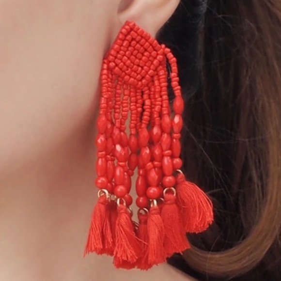 Red earring - Picture 3 of 5